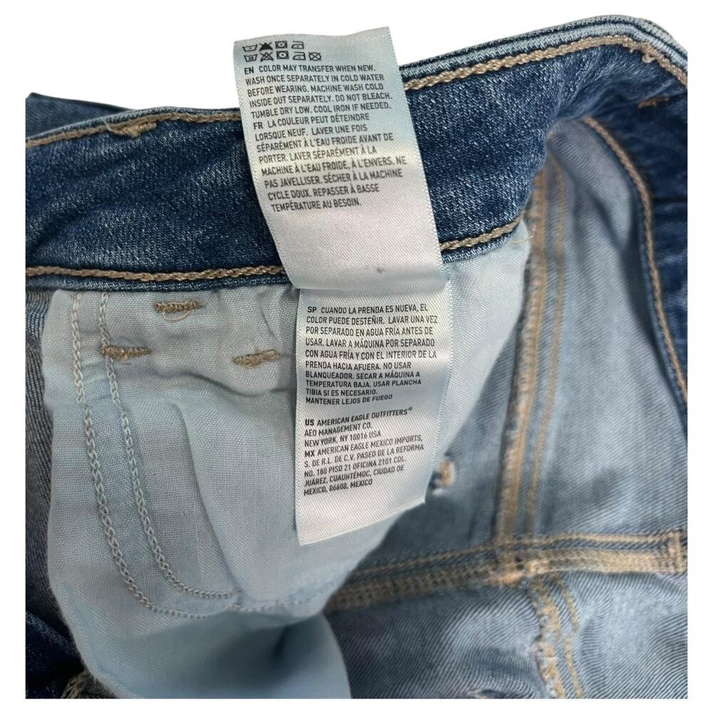 American Eagle Shorts Womens 4 Blue Denim Mom Short High Rise Frayed Hem Stretch - Picture 12 of 15